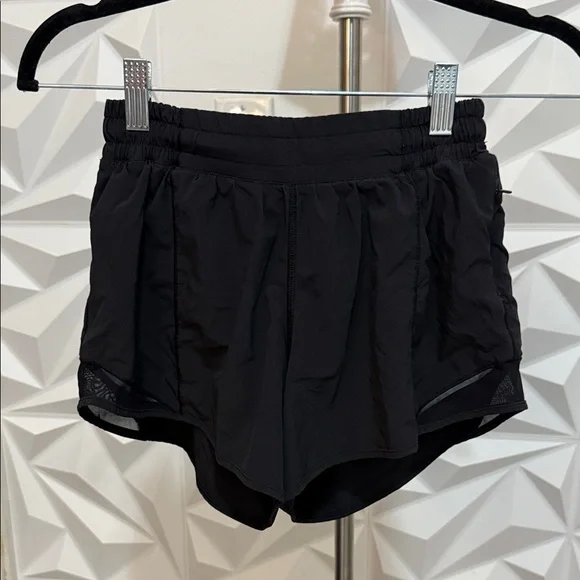 lululemon hotty hot Black Athletic Shorts - Picture 1 of 7
